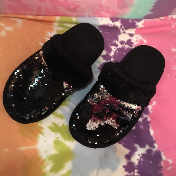 Woman’s Slippers black and silver sequin - Picture 5 of 12